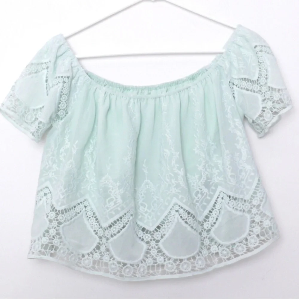 Lucy Paris Lace Off-Shoulder Crop Top in Mint/Pistachio. - Picture 2 of 6